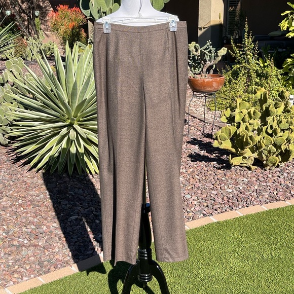 KASPER PANT SUIT - Picture 4 of 5